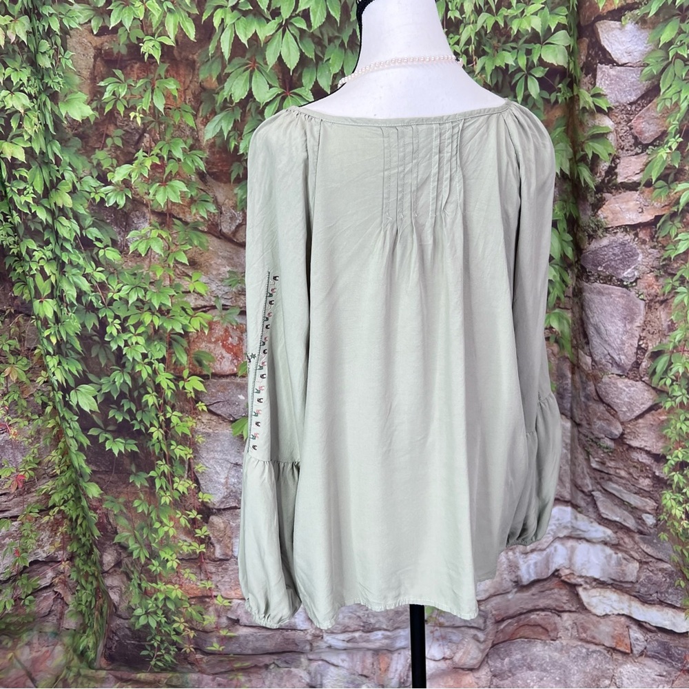 GRACE + KARMA Sage Green Embroidered Blouse, L - Picture 8 of 12
